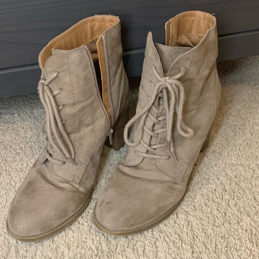 High Heeled Boots